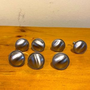 Lot of 7 round nickel finish door handles with screws for cabinets / drawers